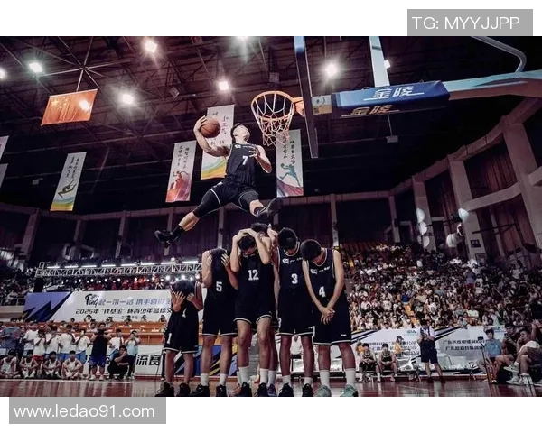 篮球与足球明星跨界交流盛会精彩瞬间回顾