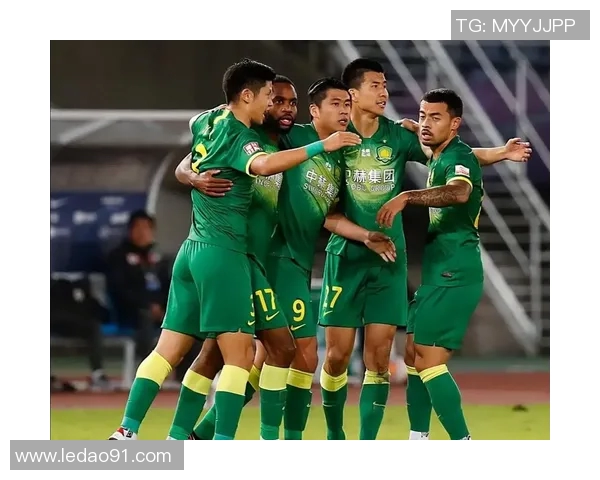 边锋篮球明星阵容解析与战术运用探讨助力球队夺冠之路